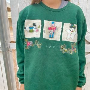 vintage christmas sweatshirt!